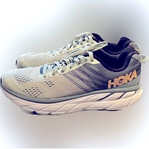 HOKA One One Clifton 6 Running Shoes size 9